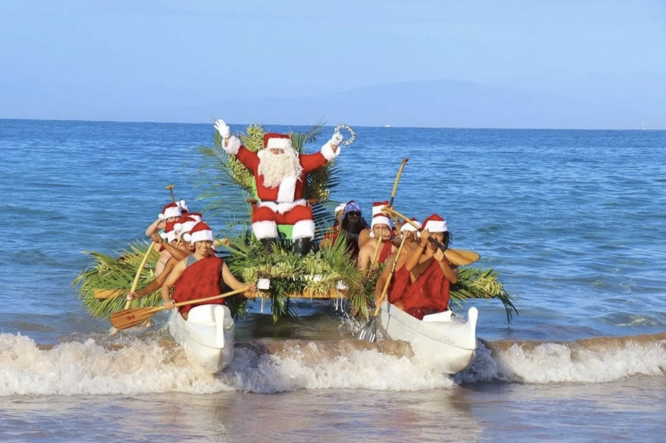 Santa Arrives on Wailea Beach